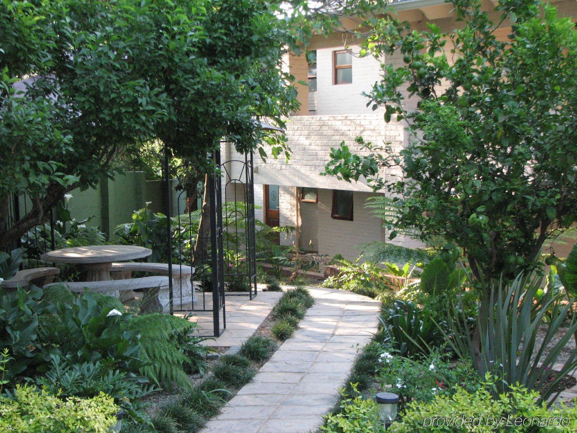 Sandton Lodge Bryanston Johannesburg Exterior photo